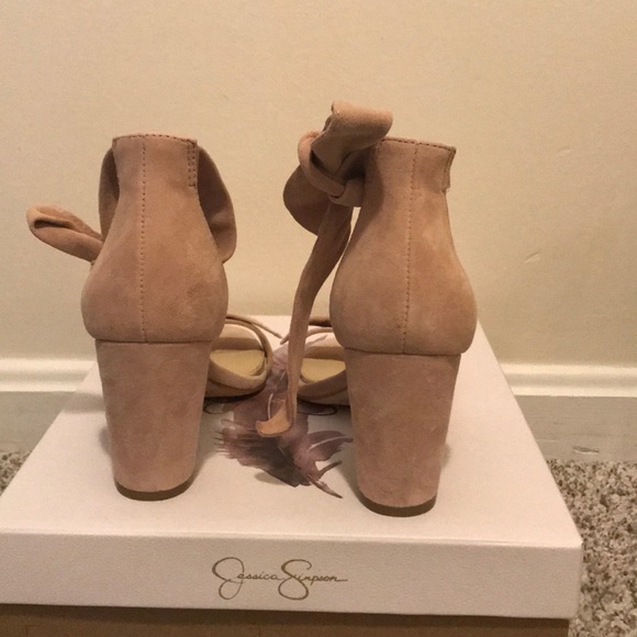 Heels - Picture 5 of 5